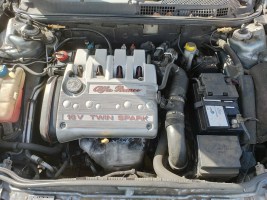 Alfa Romeo 147 1.6 benzine (10)